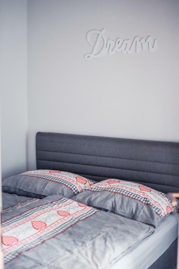 New designed Apartment in Wenen Buitenkant foto